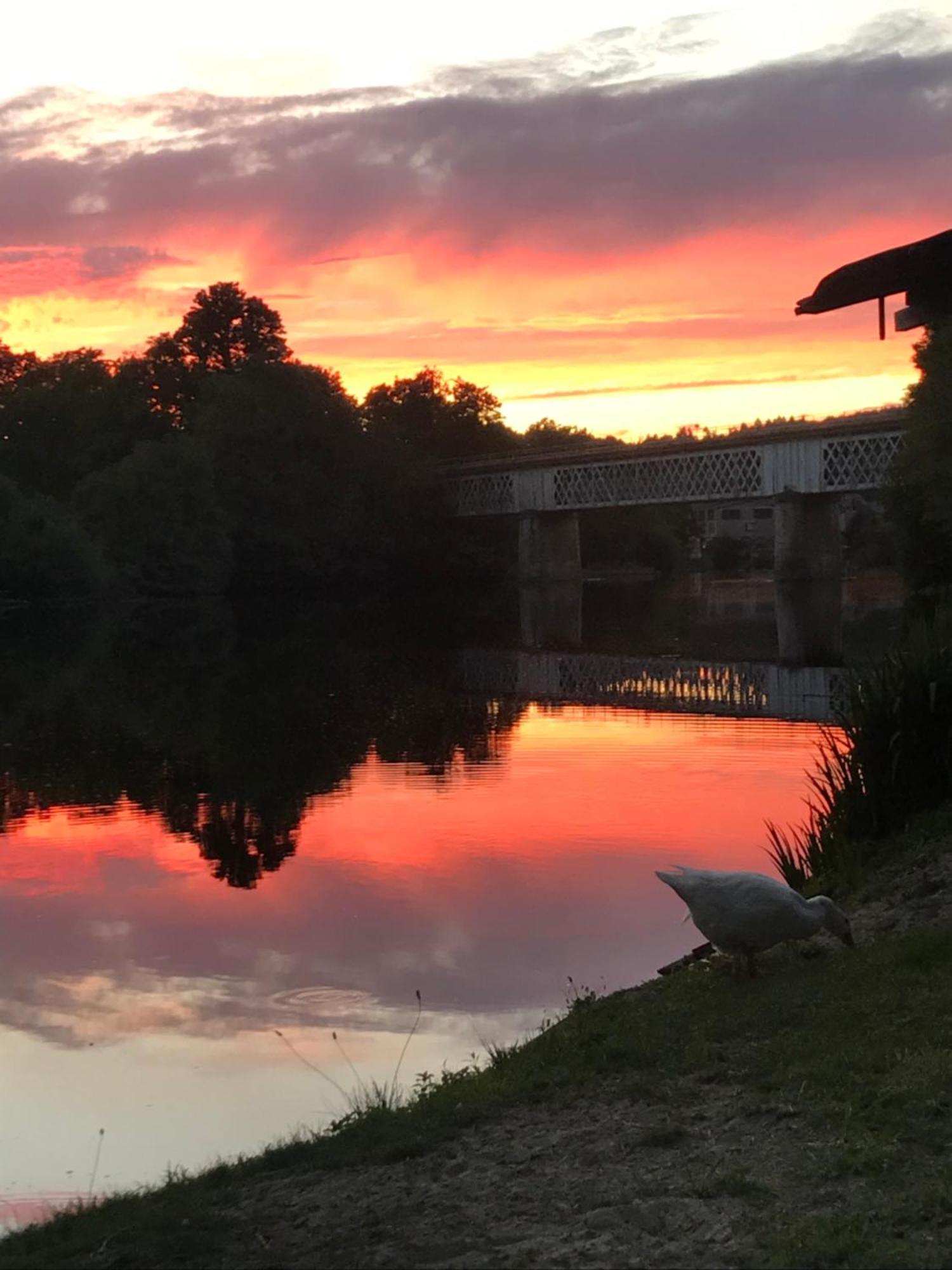 Moon River Saint-Junien Zewnętrze zdjęcie